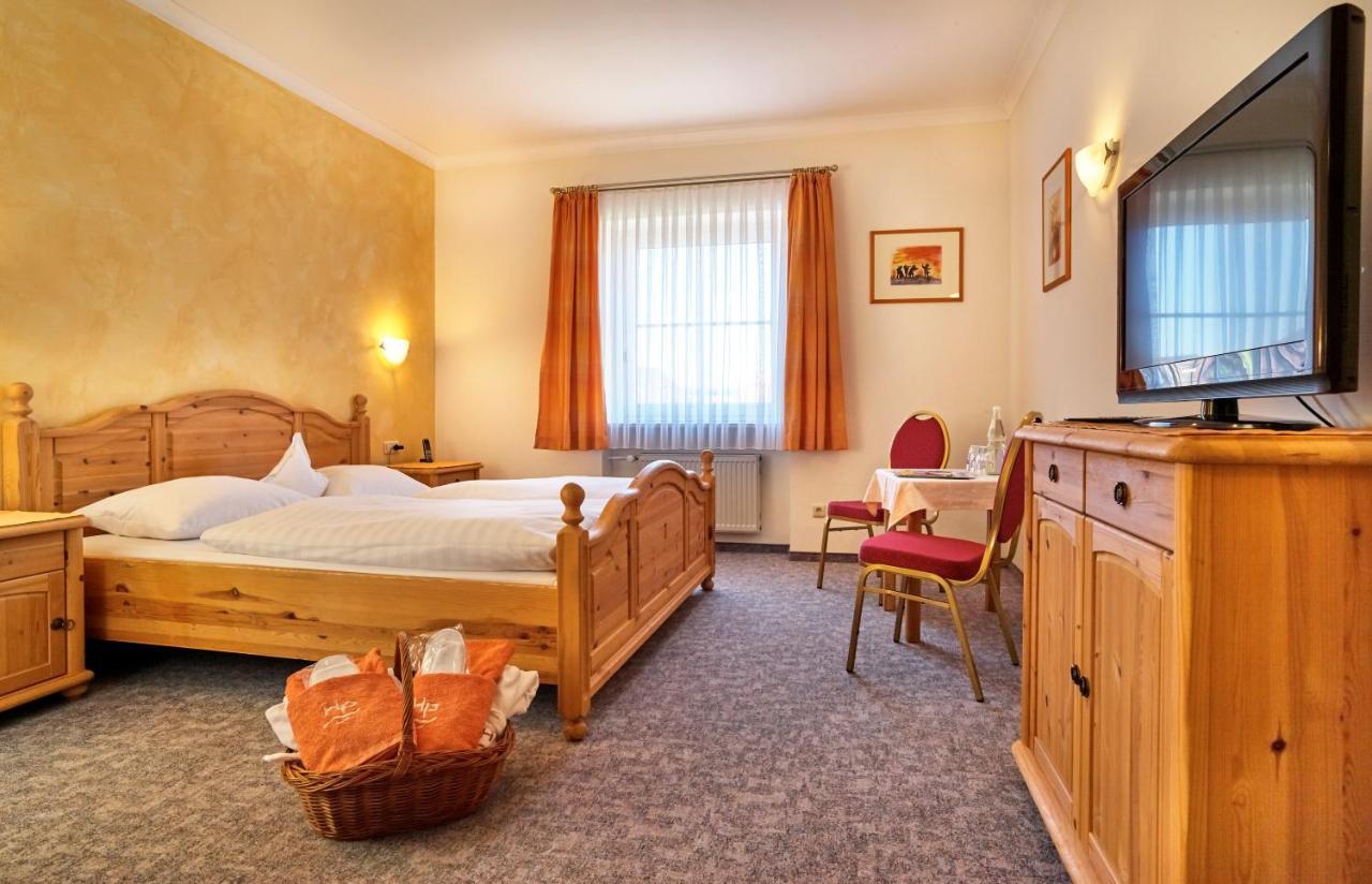 Zedernhof Gesundheits- & Wellnesshotel Stamsried Eksteriør billede