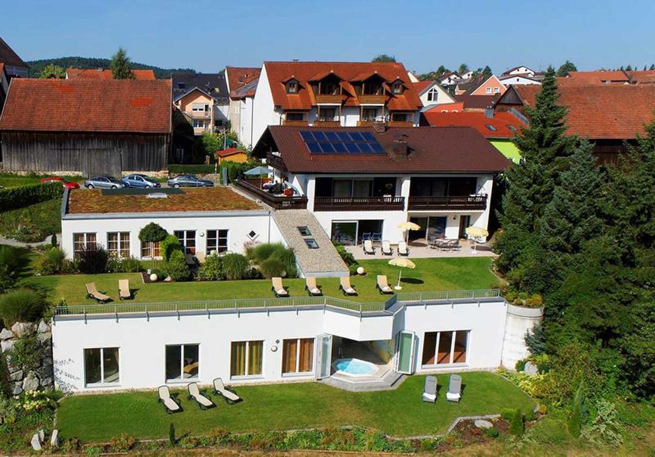 Zedernhof Gesundheits- & Wellnesshotel Stamsried Eksteriør billede